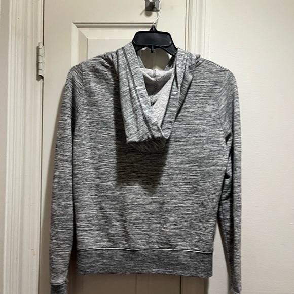 Pink VS sweatshirt with hoodie - Picture 3 of 12